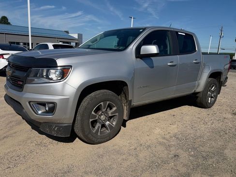 Used 2017 Chevrolet Colorado Z71 AWD/4WD image 1