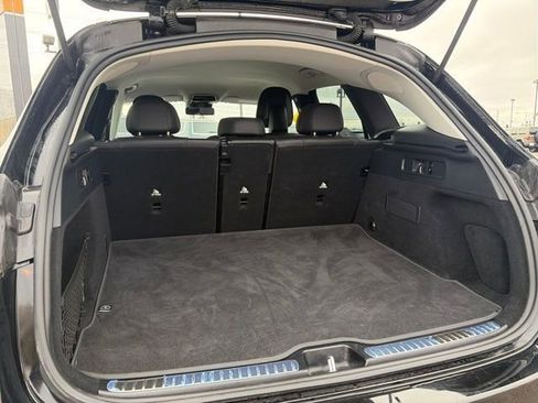 Used 2024 Mercedes-Benz GLC 300 image 30