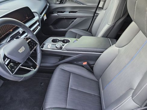 New 2025 Cadillac Lyriq Sport image 15