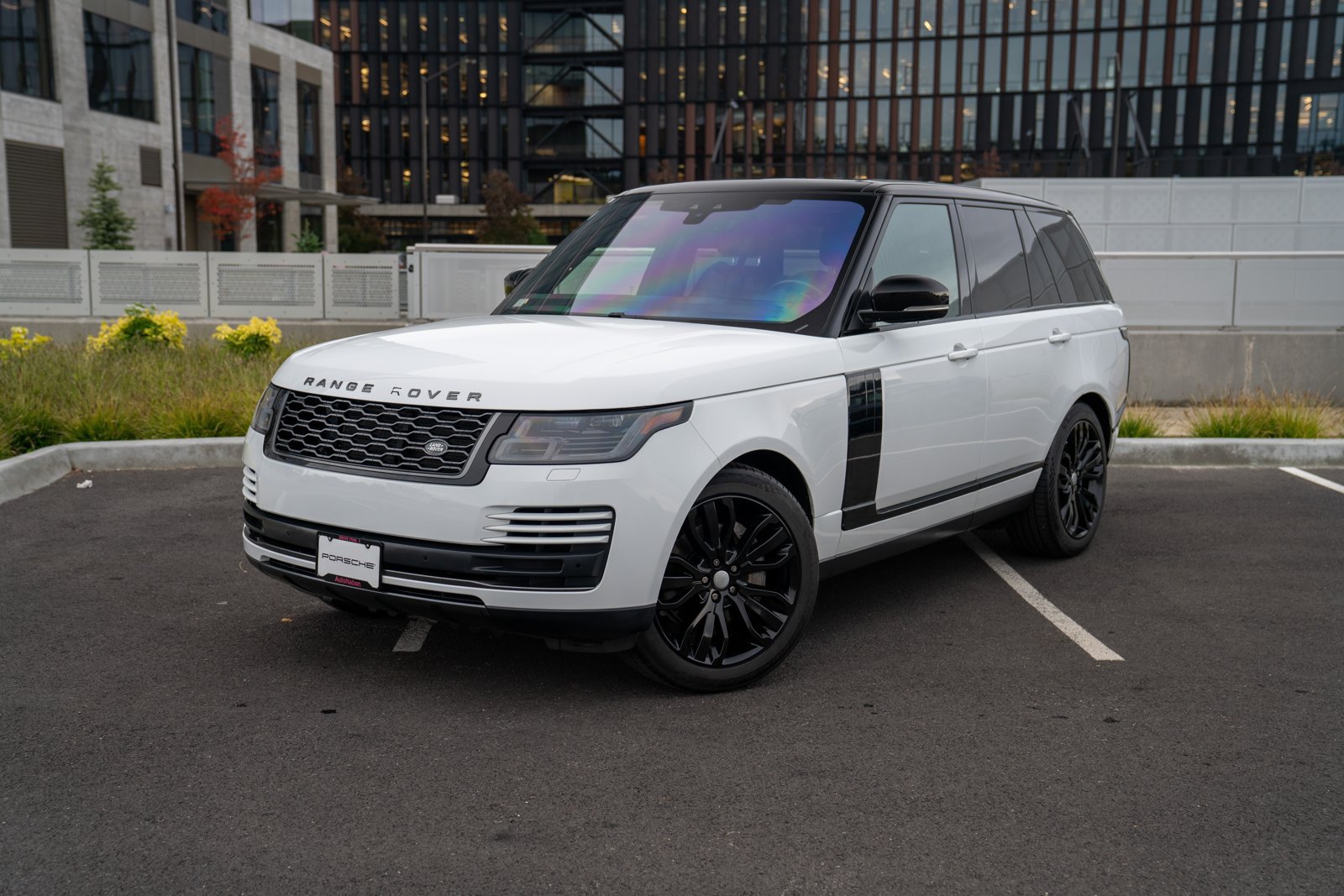 Used 2019 Land Rover Range Rover AWD/4WD image 1