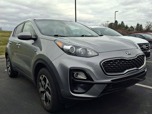 Used 2020 Kia Sportage LX image 1
