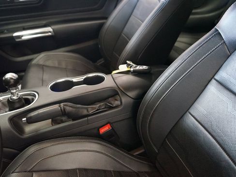 Used 2018 Ford Mustang Premium w/ Equipment Group 201A RWD image 29