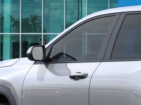 Used 2025 Chevrolet Equinox LT FWD image 14