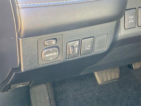 Used 2018 Toyota RAV4 Limited image 16