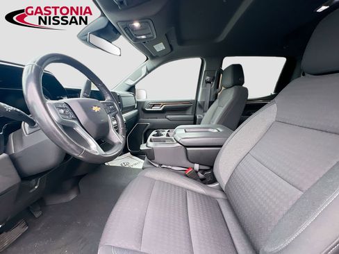 Used 2022 Chevrolet Silverado 1500 LT image 29