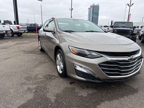 Used 2024 Chevrolet Malibu LT image 15