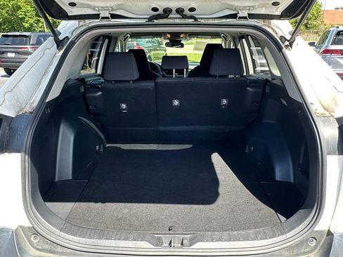 Used 2019 Toyota RAV4 LE w/ Carpet Mat Package AWD/4WD image 29