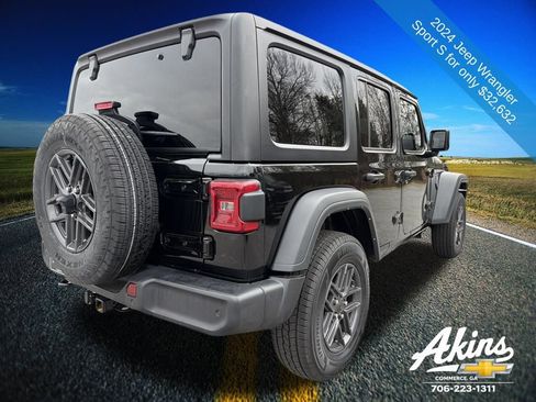 Used 2024 Jeep Wrangler Sport S image 6