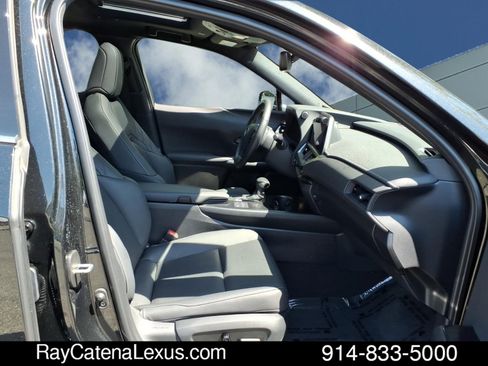 Certified 2023 Lexus UX 250h FWD w/ Accessory Package (Z2) image 21