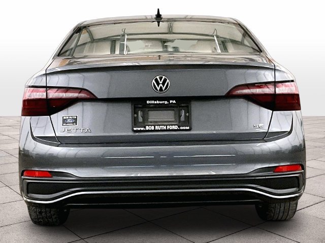 Used 2023 Volkswagen Jetta SE FWD image 4