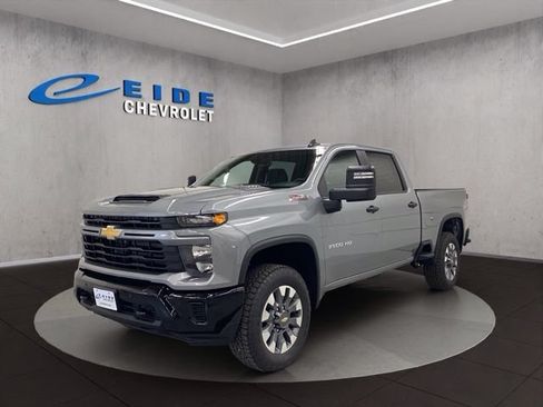 New 2026 Chevrolet Silverado 2500 Custom w/ Custom Value Package AWD/4WD image 4