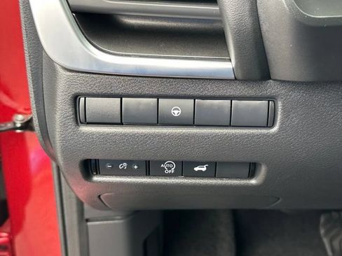 Certified 2026 Nissan Rogue SV AWD/4WD image 23