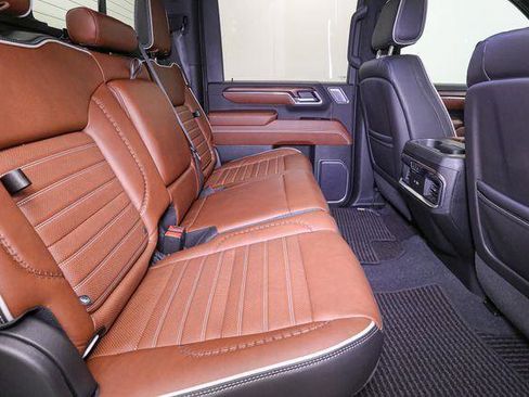 Used 2024 GMC Sierra 2500 Denali Ultimate image 26