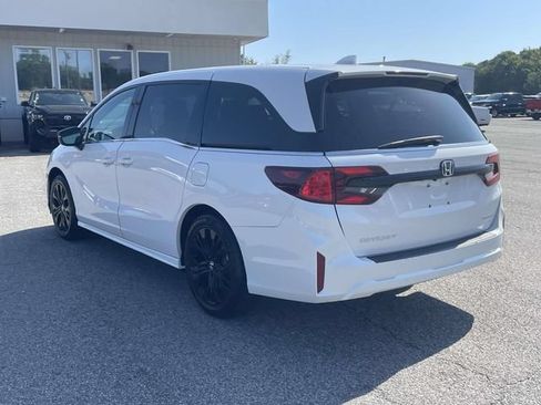 Used 2025 Honda Odyssey Sport-L image 6