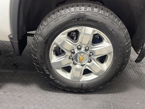Used 2023 Chevrolet Silverado 2500 LTZ w/ LTZ Premium Package AWD/4WD image 20