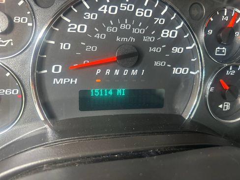 Used 2017 Chevrolet Express 2500 RWD image 12