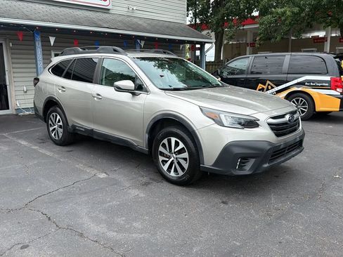 Used 2020 Subaru Outback Premium AWD/4WD image 8