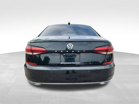 Used 2022 Volkswagen Passat 2.0T FWD image 7