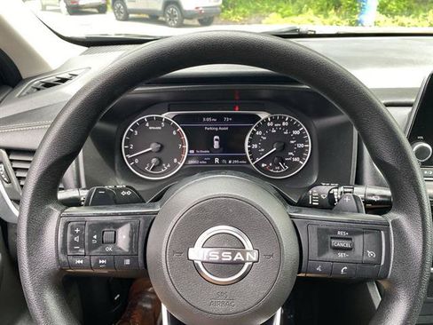 Used 2024 Nissan Rogue S AWD/4WD image 21