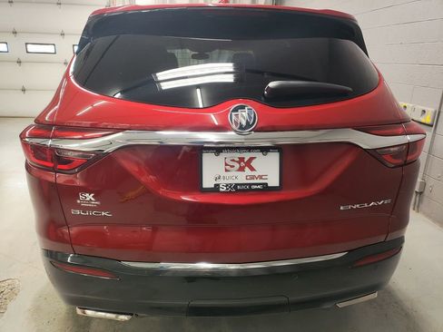 Used 2018 Buick Enclave Essence image 23