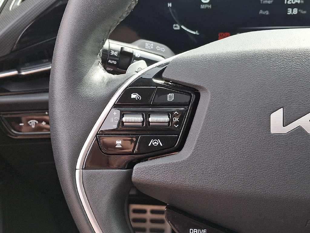 Used 2024 Kia Niro Wave w/ Wave Preserve Package FWD image 22