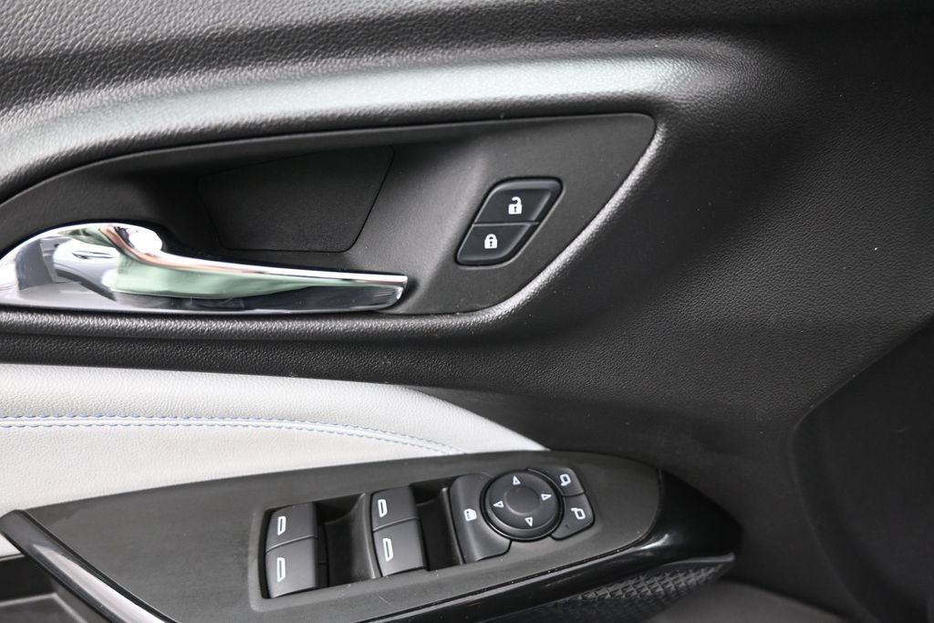 Used 2025 Chevrolet Trax LT FWD image 28