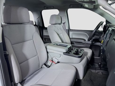 Used 2018 Chevrolet Silverado 1500 Custom image 25