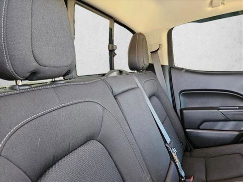 Used 2022 Chevrolet Colorado LT w/ LT Convenience Package image 19