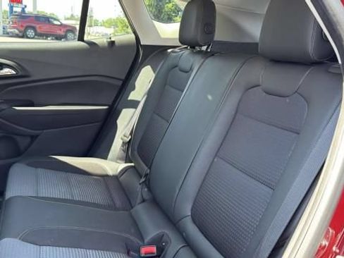 Certified 2024 Chevrolet Trax LT w/ Driver Confidence Package FWD image 27