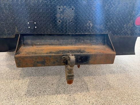 Used 2009 Ford F550 4x4 Regular Cab Super Duty image 8