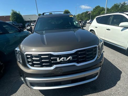 Certified 2024 Kia Telluride SX Prestige w/ Towing Package AWD/4WD image 2