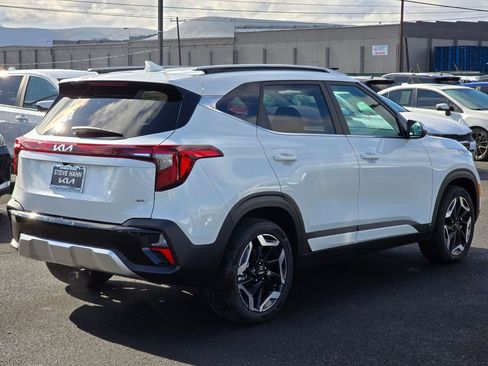 New 2026 Kia Seltos SX w/ SX Sunroof Package image 5