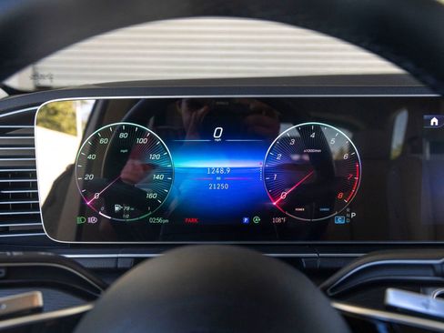 Used 2024 Mercedes-Benz GLE 450 4MATIC image 16