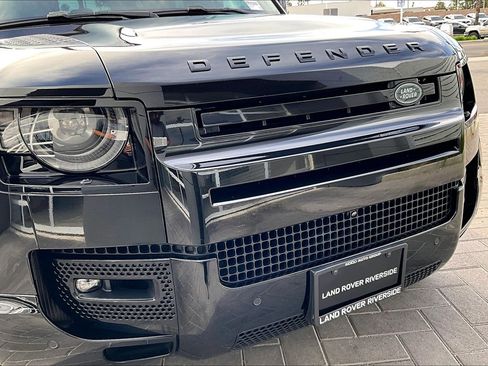 Used 2023 Land Rover Defender 110 V8 image 30