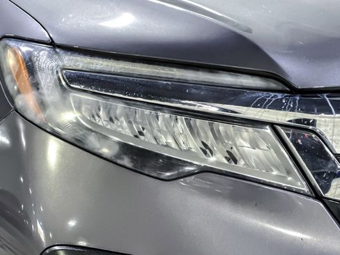 Certified 2019 Honda Pilot Touring image 10