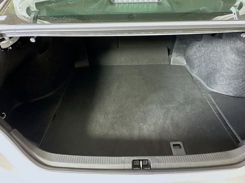 Used 2025 Toyota Camry LE image 28