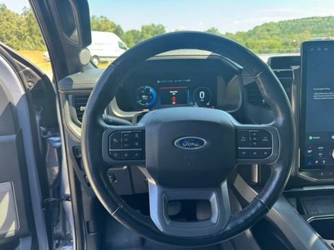 Used 2022 Ford F150 Lightning Lariat AWD/4WD image 26