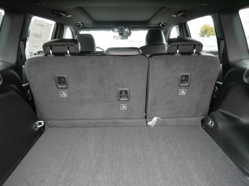 New 2025 Jeep Grand Cherokee Limited image 11