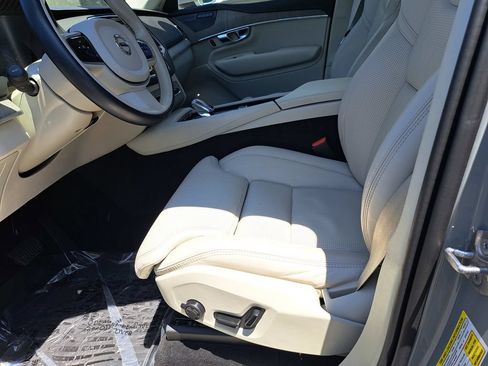 Used 2025 Volvo XC90 T8 Ultra AWD/4WD image 23