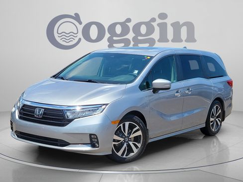 Used 2024 Honda Odyssey Touring image 1