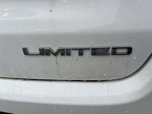 Used 2024 Jeep Compass Limited AWD/4WD image 7