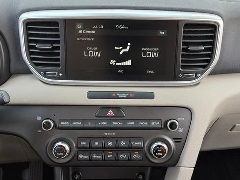Used 2020 Kia Sportage LX w/ LX Popular Package FWD image 18