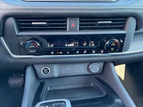 Certified 2023 Nissan Rogue SV w/ SV Premium B Package AWD/4WD image 22