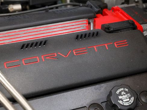 Used 1996 Chevrolet Corvette Convertible RWD image 2