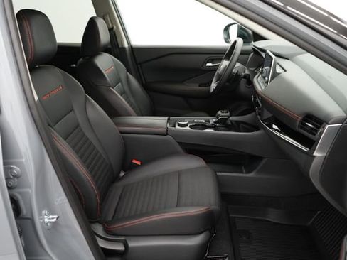 Used 2025 Nissan Rogue SV AWD/4WD image 55