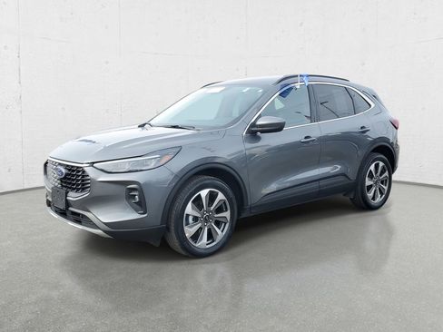 Certified 2025 Ford Escape Platinum image 4