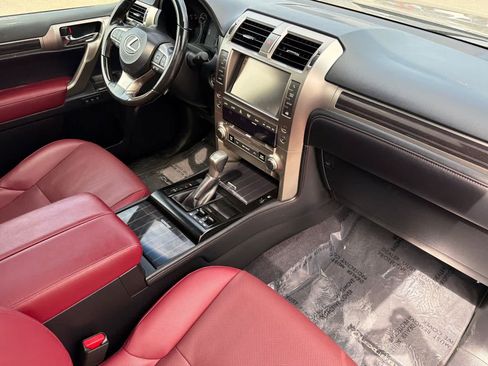 Used 2020 Lexus GX 460 Premium w/ Premium Package AWD/4WD image 19