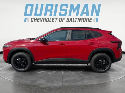 New 2026 Chevrolet Trax LT w/ Driver Confidence Package FWD image 3