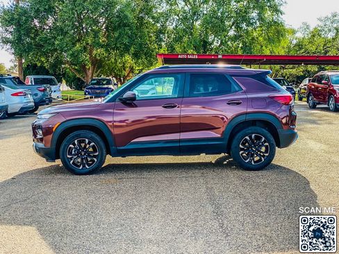 Used 2022 Chevrolet TrailBlazer LT w/ Convenience Package image 4