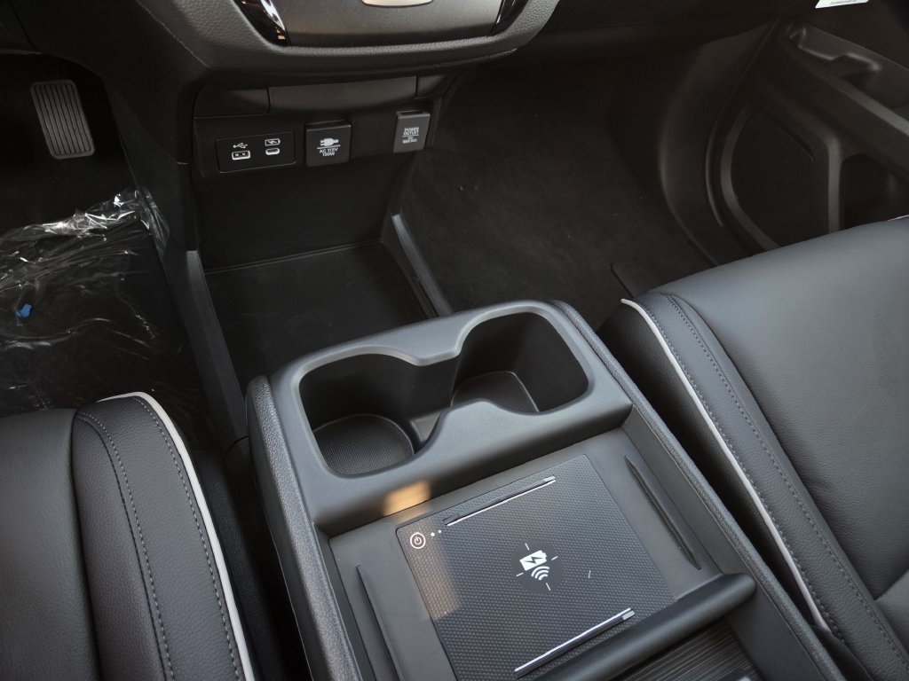New 2026 Honda Odyssey Touring image 12
